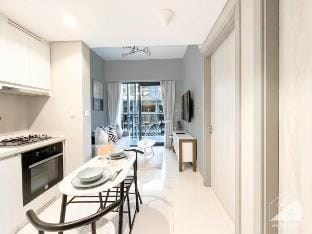 Elegant 1B| Stunning Views & Balcony |Business Bay Vacation rental in Dubai