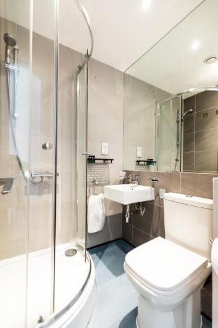 Kensington High Street Suites Apartment in City of Westminster