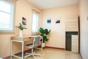 Near BTS Bearing's Station Skytrain Homey Townhome Vacation rental in Bangkok
