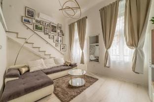 Best location, cozy modern studio with A/C Apartment in Budapest