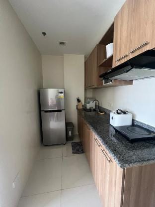 1 BR Banilad Mandaue Condo (wifi+netflix+pool) Vacation rental in Cebu City