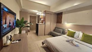 Cozy studio near it park | netflix + pool + wifi Apartment in Lapu-Lapu City