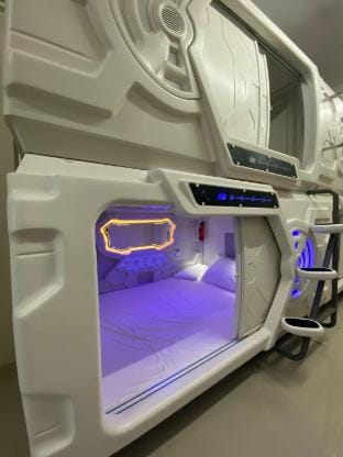 Hop up a Capsule Room Vacation rental in Lapu-Lapu City