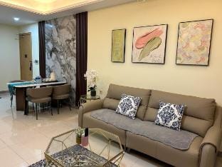 R&F Princess Cove Royalty 2R2B By Han Lin Homestay Apartment in Johor Bahru