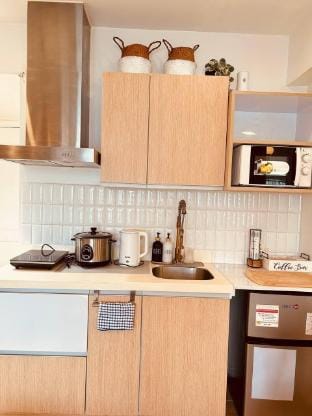 Tropical Scandi Unit by Lure Designer Suites Vacation rental in Paranaque