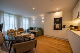 Sunshine Apartment in Eastbourne