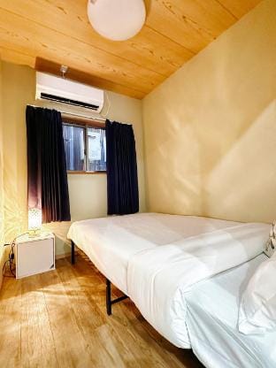 LA | Prime location near Shinsaibashi & Namba |3BR Vacation rental in Osaka