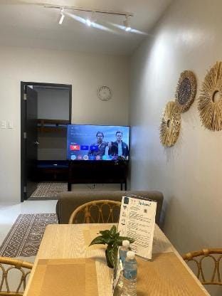 Casa Moderna - WV Towers 2 Bedrooms Condo Unit Vacation rental in Iloilo City