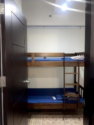 Casa Moderna - WV Towers 2 Bedrooms Condo Unit Vacation rental in Iloilo City
