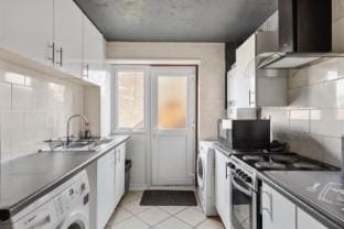 Luxurious Modern House with HotTub and FreeParking Vacation rental in Canterbury