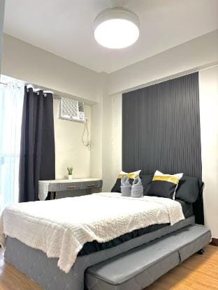 2 Rooms in Ecoland with Sea View Apartment in Davao City