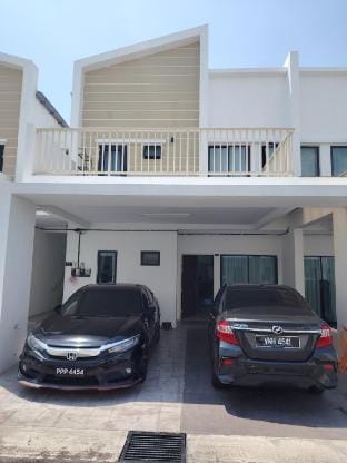 Cosy Townhouse in Tasek Gelugor Vacation rental in Penang