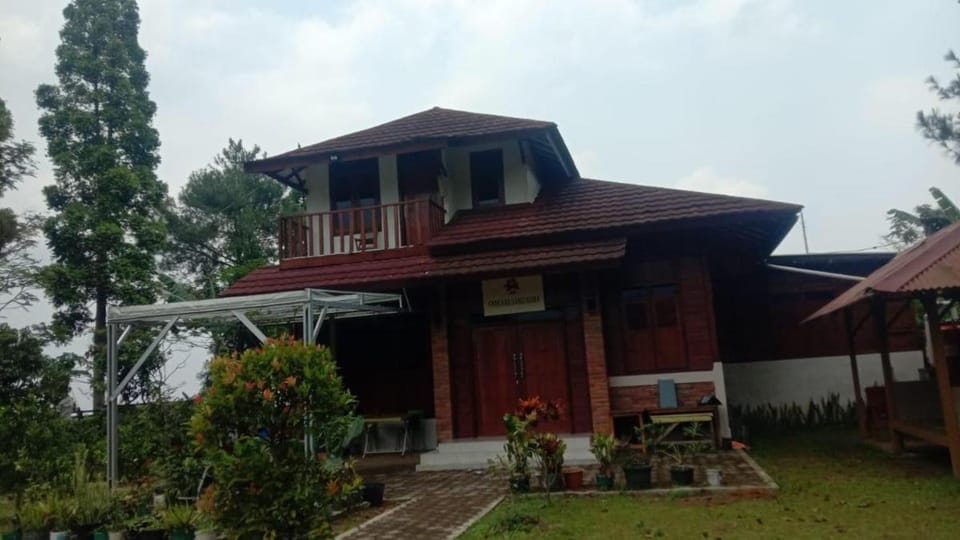 Villa Omah Sikudri Villa in Cisarua