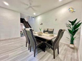 5MinsWalkToJonker 22pax/PoolTable/GameMachine/Ktv Vacation rental in Malacca