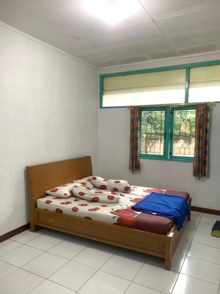 Villa Ivan Villa in Cisarua