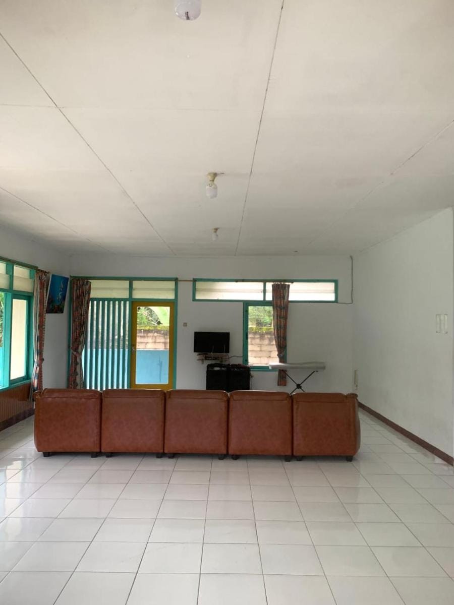 Villa Ivan Villa in Cisarua