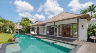 Ku Estate by Villa Finder Villa in Kuta