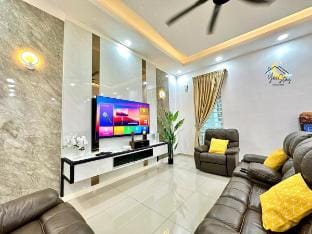 Bangalow Villa 20pax KTV/Pool  12mins to Jonker Vacation rental in Malacca