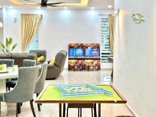 Bangalow Villa 20pax KTV/Pool  12mins to Jonker Vacation rental in Malacca