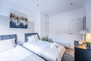 Widnes House by Yoko Property Vacation rental in Widnes