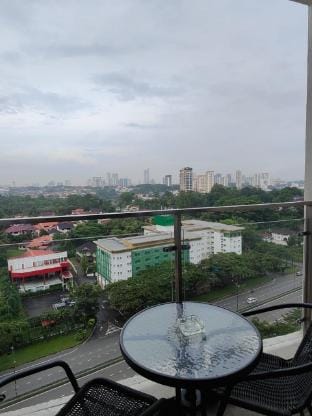 C15Johor, near CIQ Danga bay Free parking 2BR 6pax Apartment in Johor Bahru