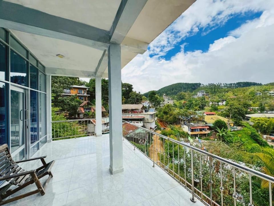 Green Peak - Mountain View Hotel and Restaurant Hotel in Ella
