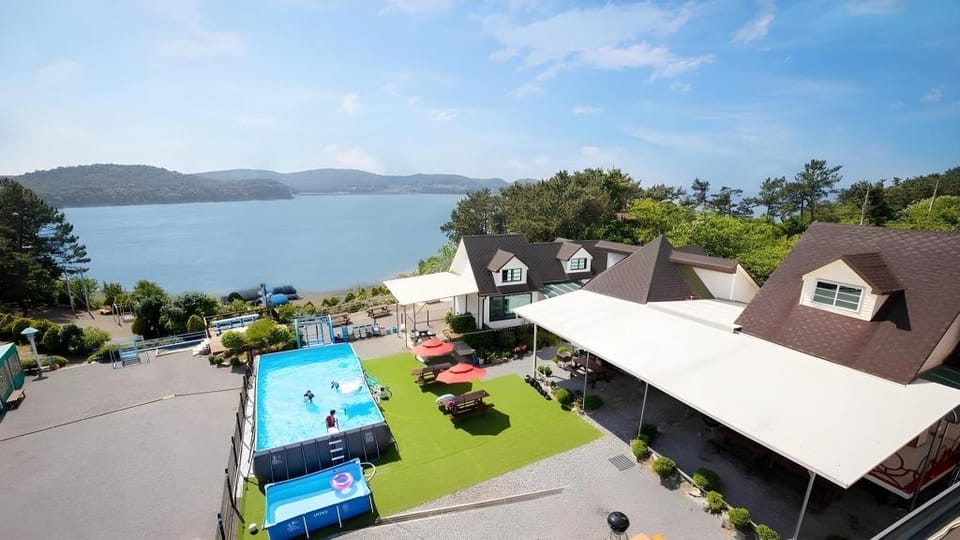 Anmyeondo Red Pension B Bed and Breakfast in South Korea