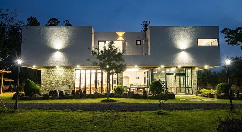 Jeju Camp Harris Spa Pension Bed and Breakfast in South Korea