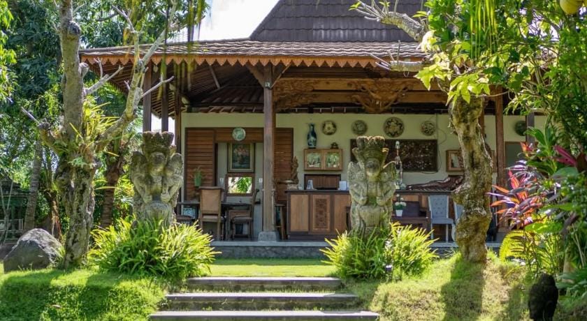 Pangkung Carik Villa by GenuineHost Lodge in Blahbatuh