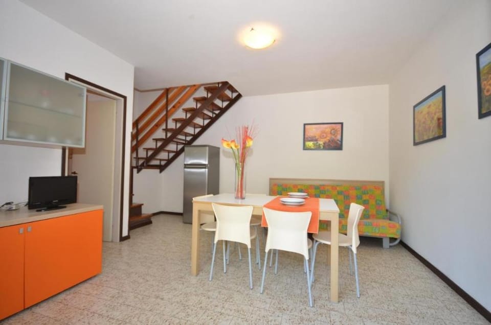 Stunning holiday flat with swimming pool Apartment in Bibione