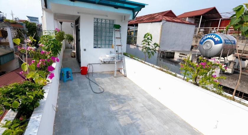 STU 101 Ground mini yard + Near Uncle Ho Mausoleum Apartment in Hanoi