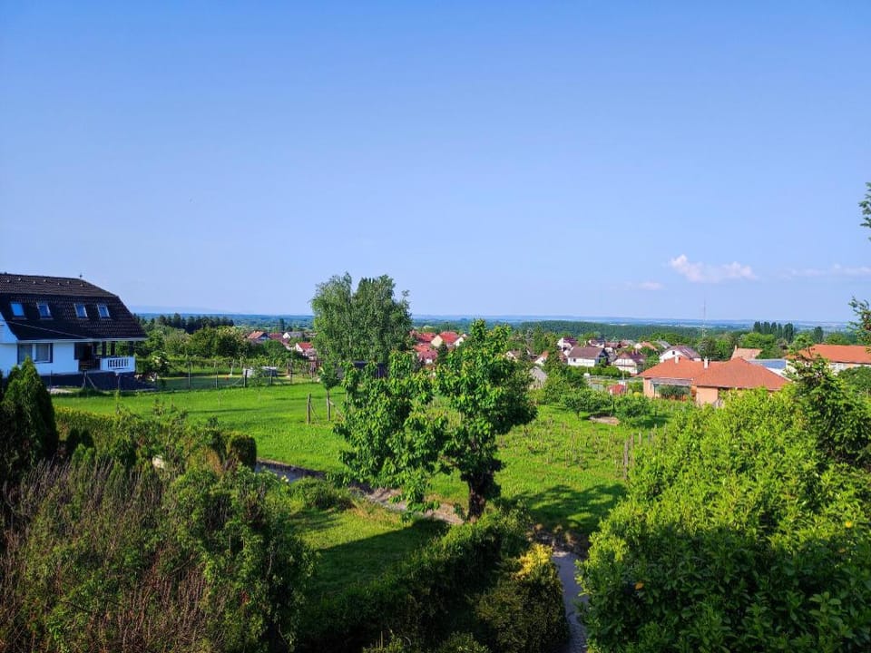 Alsohegyi apartmanok  ATALI Apartment in Hungary