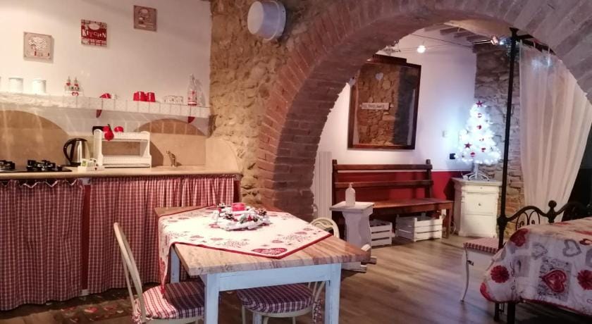 Agriturismo La Poderina Apartment in Tuscany