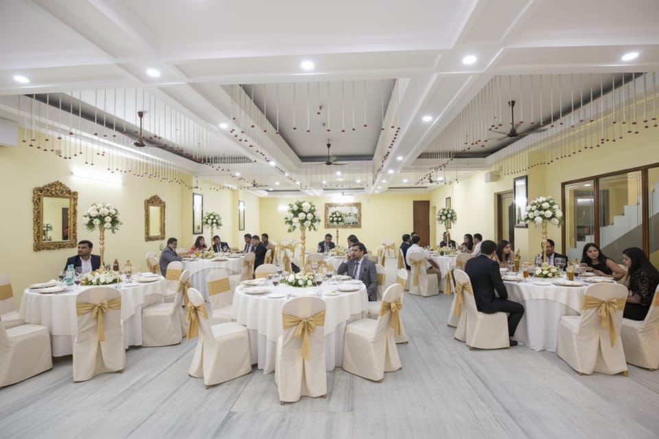 FabHotel Prime Prathana Hotel in Noida