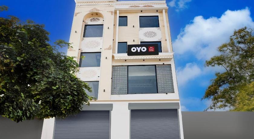 Super Hotel O BAL GOPAL Hotel in Delhi