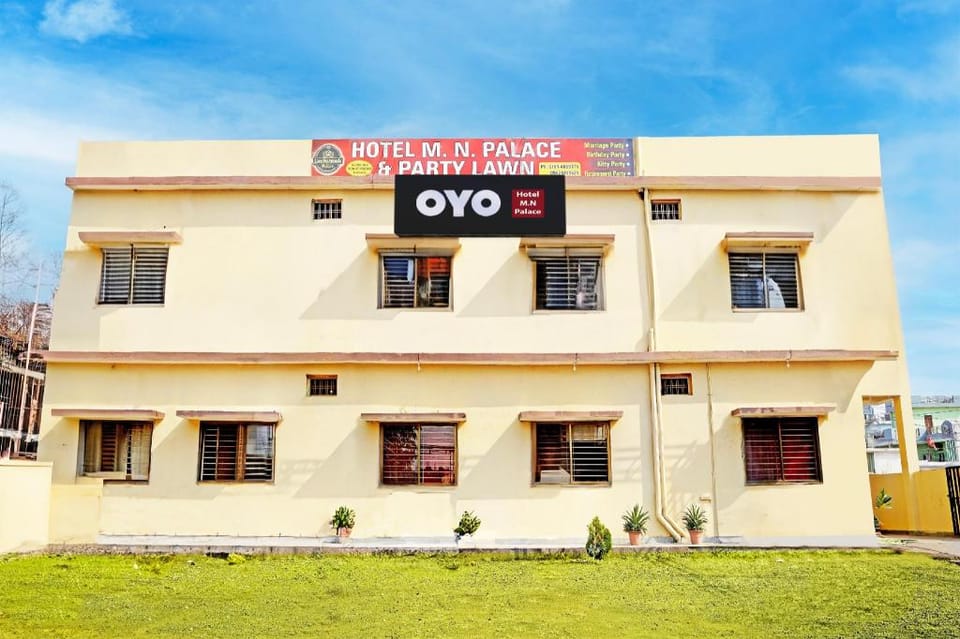 Hotel O M N Palace Hotel in India