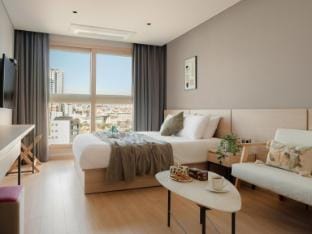Lecollective Sokcho Central Apartment in South Korea