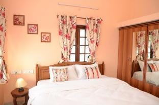 Vista Bellaire - 2BHK AC apt in Dona Paul Apartment in Goa, India