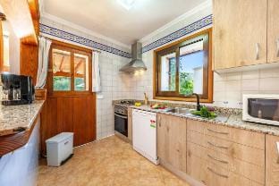 Villa Amorera - Walking distance to Puerto Pollens Villa in Serra de Tramuntana