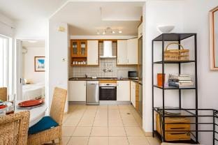 Cativante Villa - Bright, Two Floor Villa Villa in Faro District