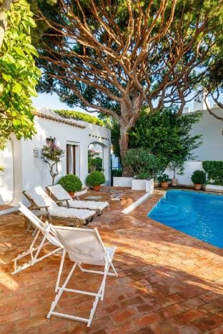 Villa Clarins - Beautiful Roof Terrace Villa in Quarteira