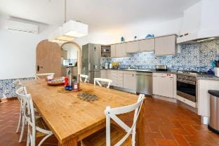 Villa Suzette - 5-minute walk from the beach Villa in Faro District
