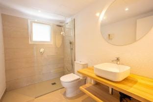 Villa Sol C - Stunning beaches and Seaview Villa in San Jaime Mediterráneo