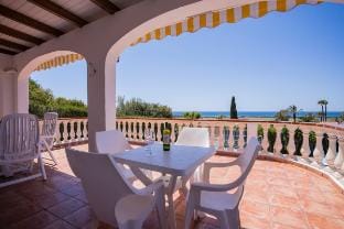 Villa Silvina - Close to the Beach Villa in San Jaime Mediterráneo