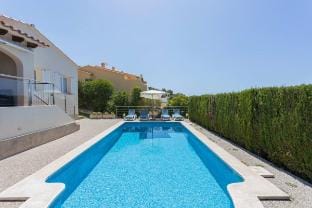 Villa Primrosa - beautiful sea views Villa in San Jaime Mediterráneo