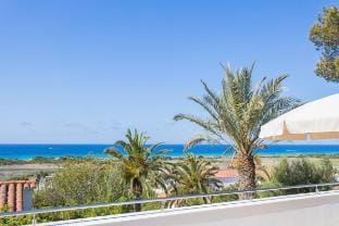 Villa Calina, prime location, sea views Villa in San Jaime Mediterráneo