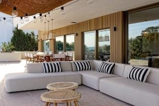 Casa Ibiza - Beautiful sea view & Infinity pool Villa in Albufeira