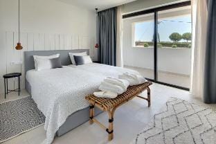 Marina Oasis - Heatable pool, panoramic sea views Vacation rental in Olhos de Água