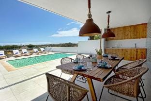 Marina Oasis - Heatable pool, panoramic sea views Vacation rental in Olhos de Água