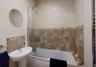 The Nets - Fantastic 3 bedroom house with parking Vacation rental in Filey